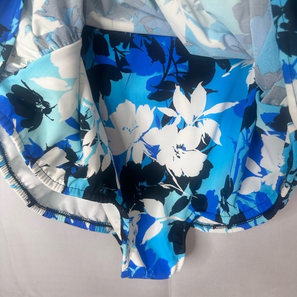 Simply Swim Tummy Control Blue Floral Swimsuit Size 3X - Picture 4 of 12